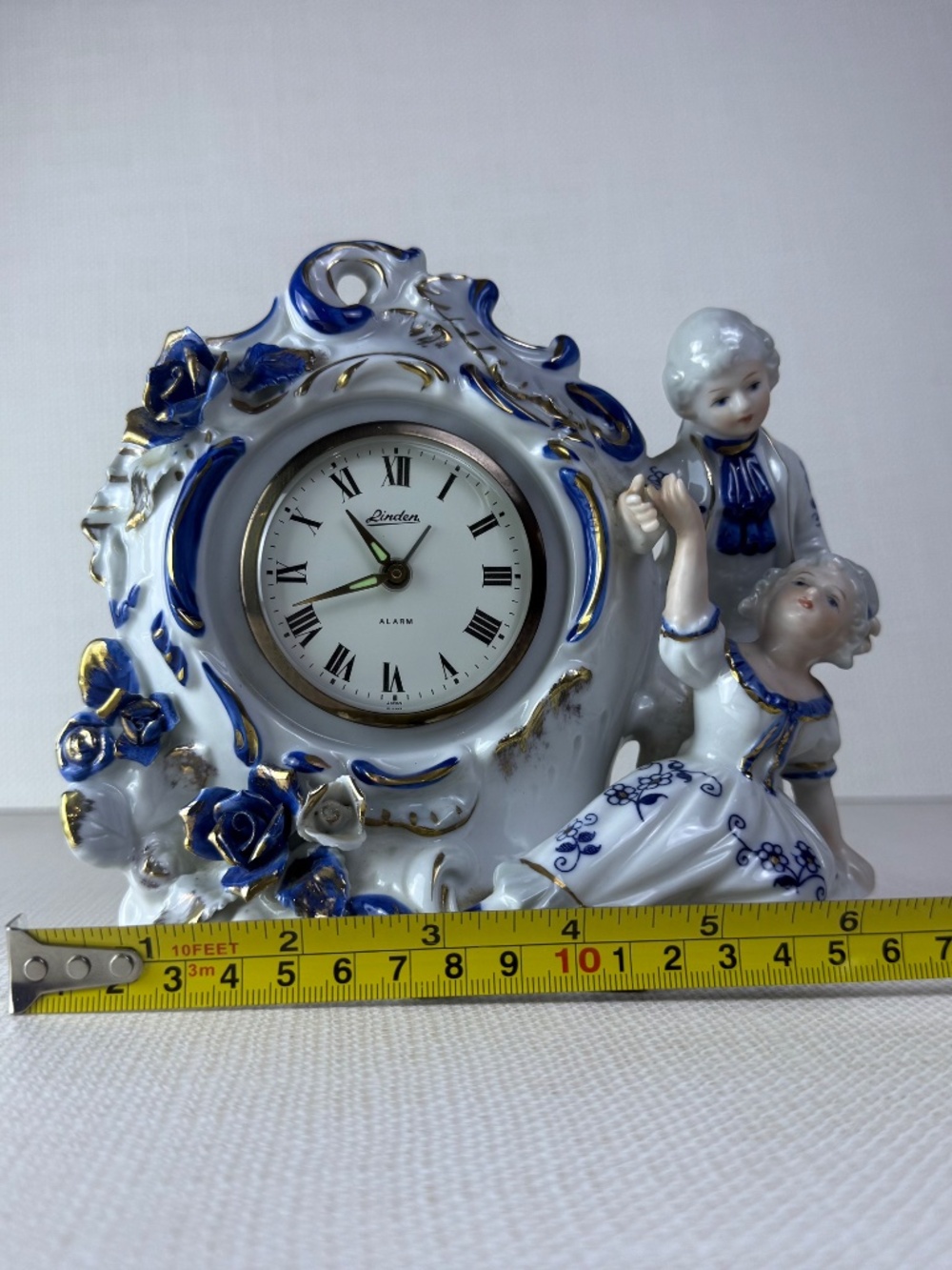 Vintage Linden Porcelain Mantel Clock Blue White Gold Victorian Figurines Japan - Picture 8 of 12